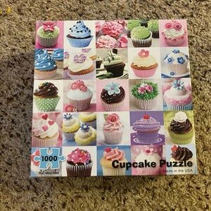 Re-marks Cupcake 1000-piece jigsaw puzzle (19.25 x 26.5 finished)
